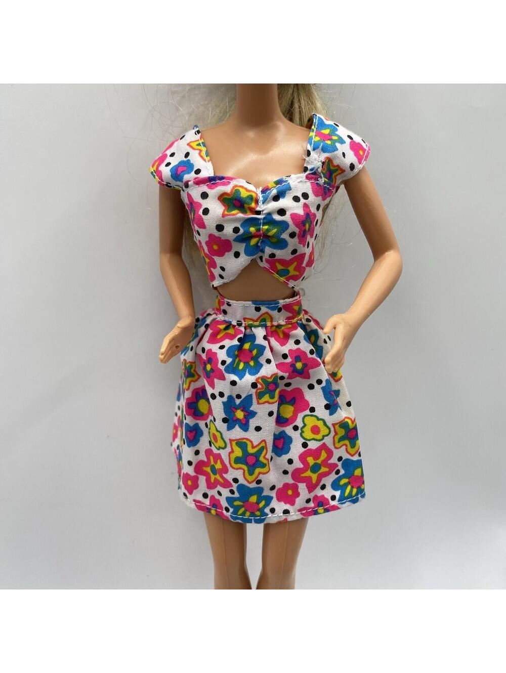Vintage 1995 Barbie Fashion Favorite Multi Color Floral Dress B20